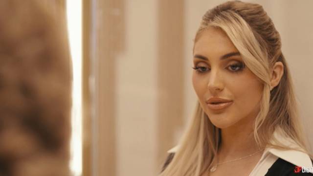 Kayley Gunner - Under The Knife – Episode 2